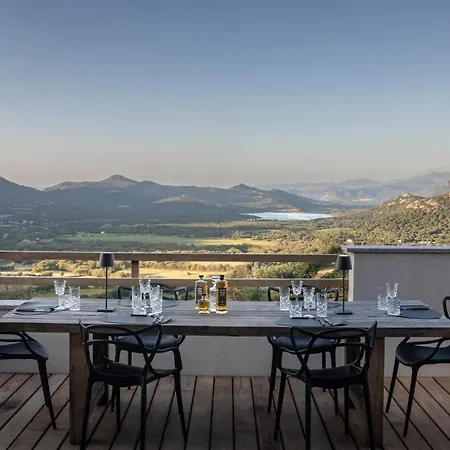 فندق مبيت وإفطار Ecodomaine & Distillerie U Viaghju