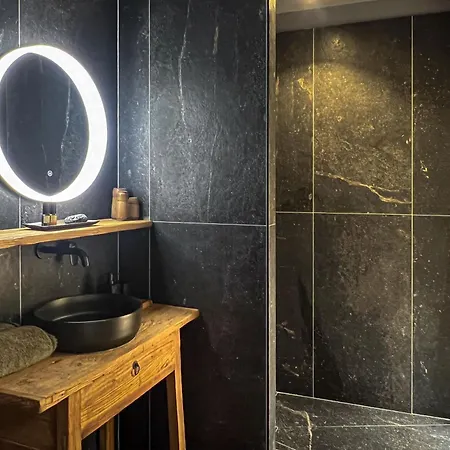 Ecodomaine & Distillerie U Viaghju Muro (Corsica)