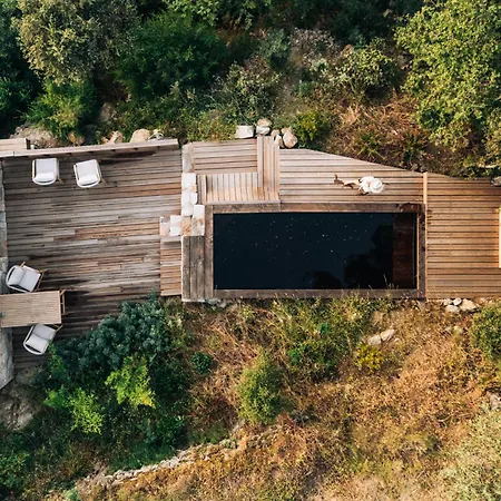 Ecodomaine & Distillerie U Viaghju Panzió Muro