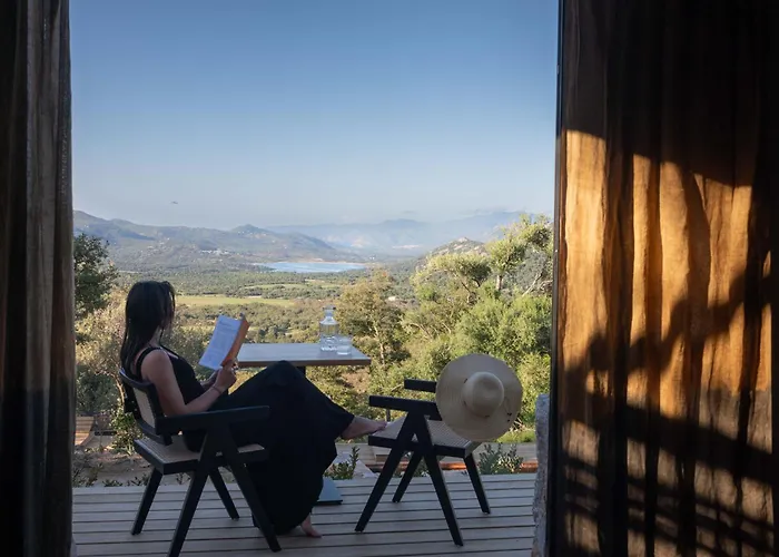 Ecodomaine & Distillerie U Viaghju Muro (Corsica)