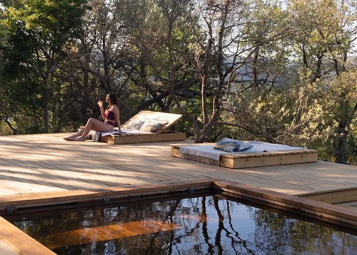 فندق مبيت وإفطار Ecodomaine & Distillerie U Viaghju 3*