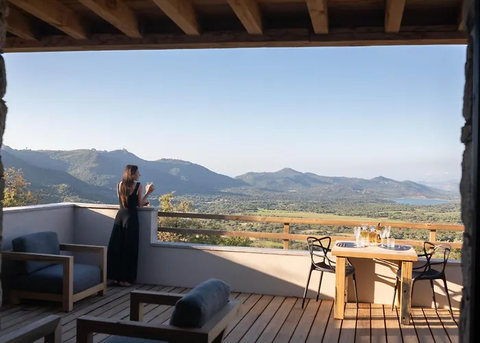 Ecodomaine & Distillerie U Viaghju Muro (Corsica)